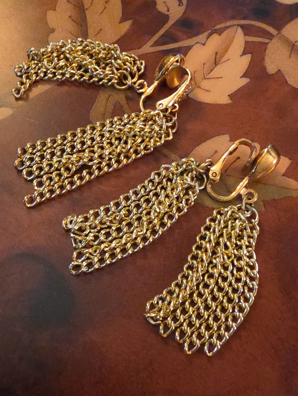 Sarah Coventry Gold-Tone Chain Tassel Magic 1974 Clip-On Earrings